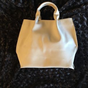 🐞Beautiful cream vegan leather purse